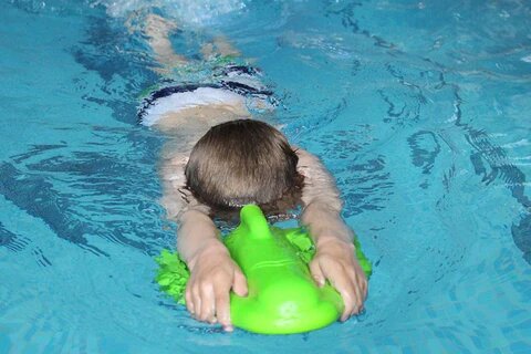 Using AquaPlane as a kick board